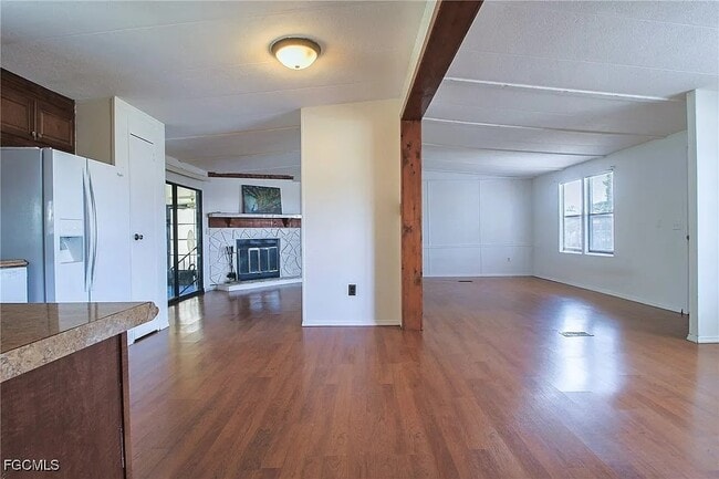 Building Photo - 5370 Country Field Cir