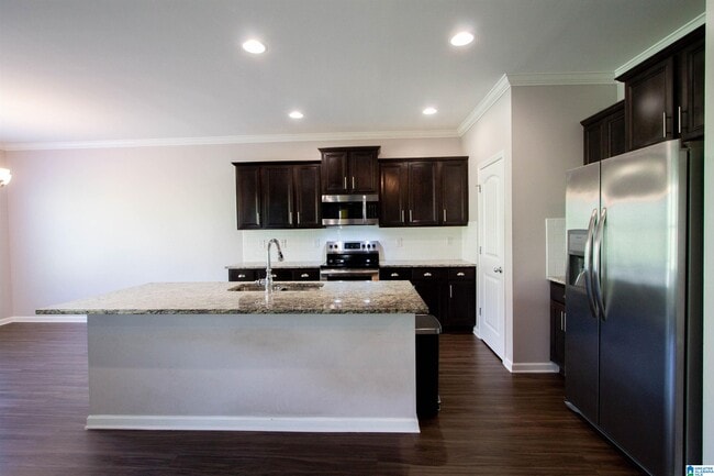 Building Photo - 1068 Aronimink Dr