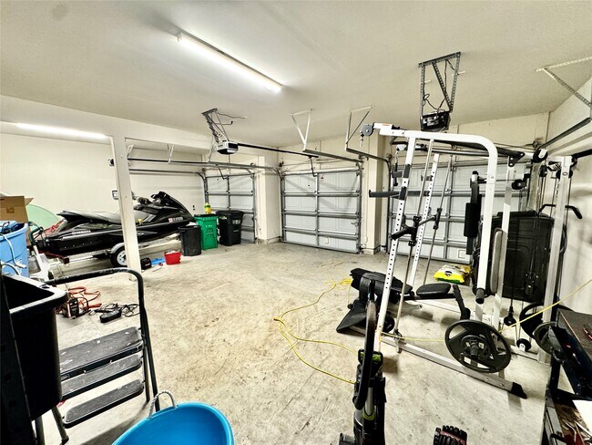 Building Photo - 16803 Bark Cabin Dr