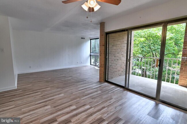 Building Photo - 1580 Moorings Dr