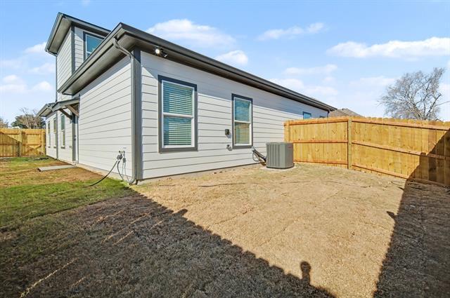 Building Photo - 3165 Karen St