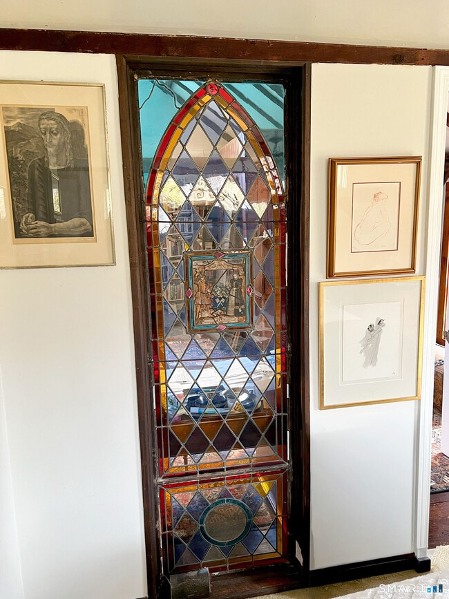 Building Photo - 32 West Ave