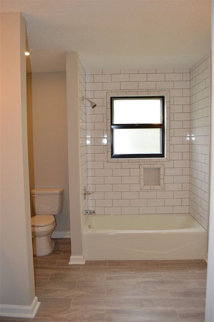 Building Photo - 3765 Birchvale Dr