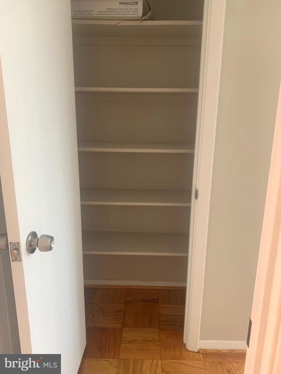 Building Photo - 5353 Columbia Pike