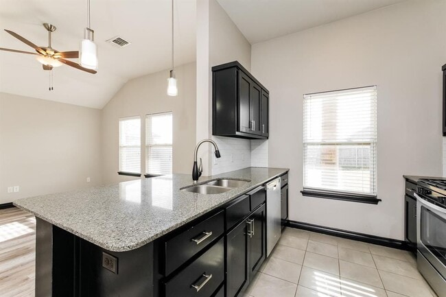 Building Photo - 10512 NW 35th St