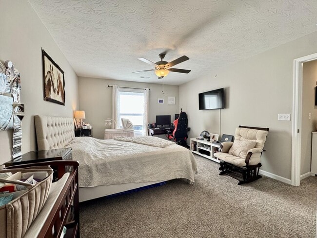 Building Photo - 2506 Crosshill Dr