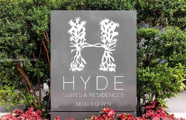 Building Photo - 121 NE 34th St