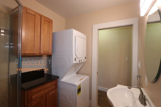 Building Photo - 4640 Park Blvd