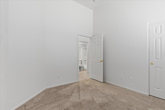 Building Photo - 2924 Riarosa Ct