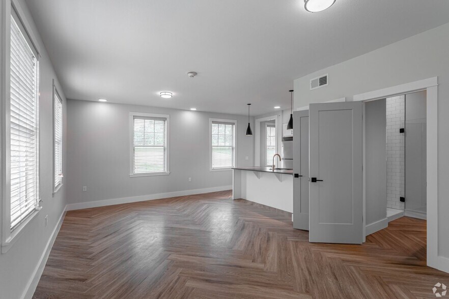 Interior Photo - Truesdale Building @ Johnson Square