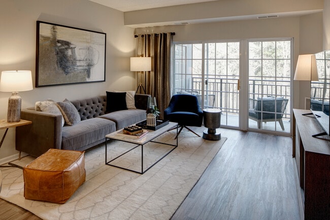 Building Photo - 1155 Museum Blvd