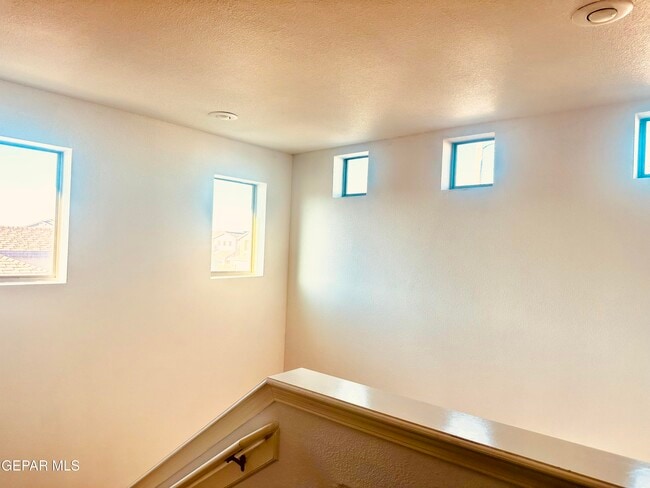 Building Photo - 7668 Mundy Creek Dr