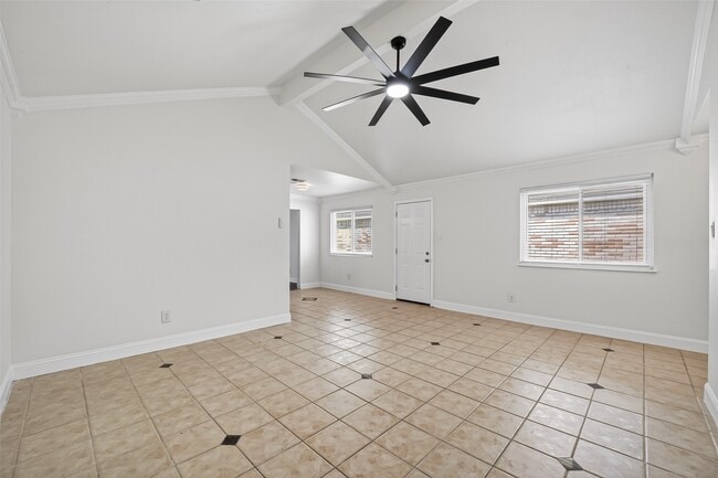 Building Photo - 13010 Abalone Way