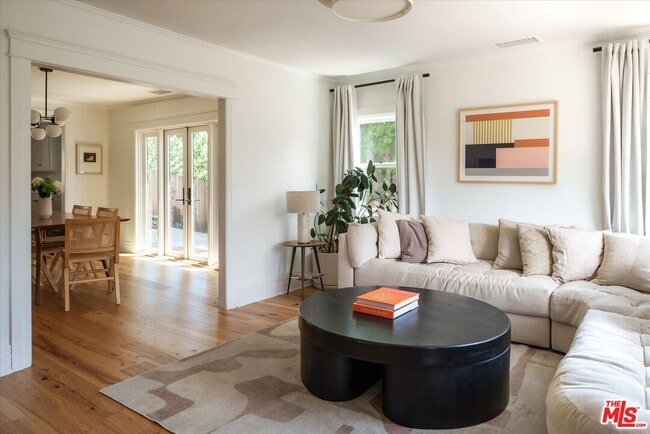 Building Photo - 1130 El Paso Dr