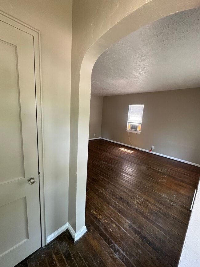 Building Photo - 3481 Hillside Ave