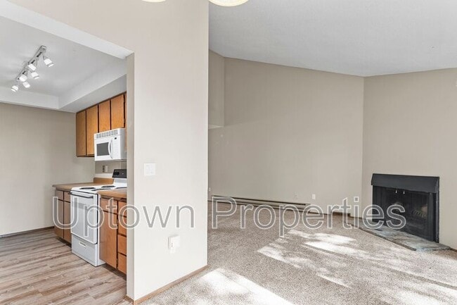 Building Photo - 250 Cervantes Cir