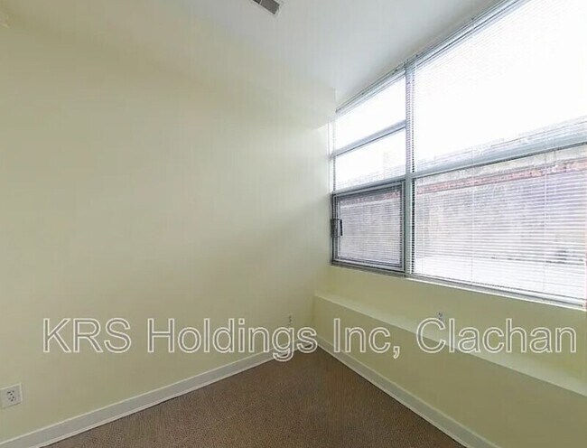 Building Photo - 123 E Broad St