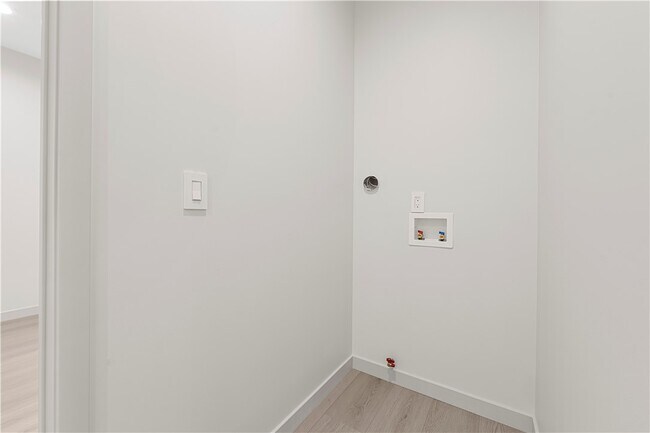 Building Photo - 13249 Kagel Canyon St