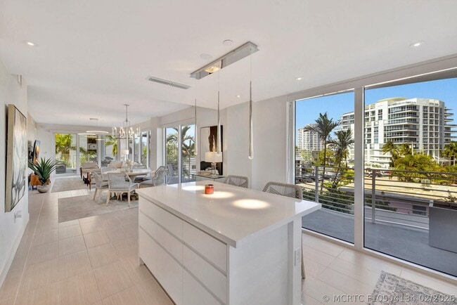 Building Photo - 612 Bayshore Dr