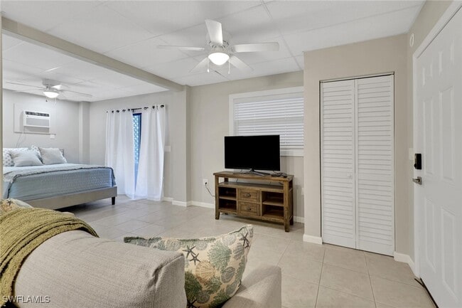 Building Photo - 1282 Belaire Ct