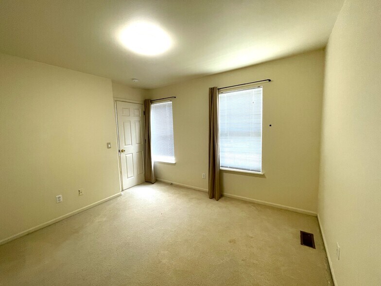 2nd Bedroom - 3048 Turnberry Ln