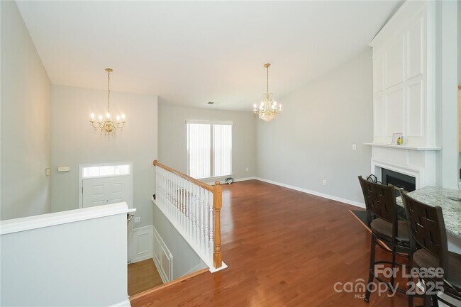Building Photo - 6824 Southbrook Dr