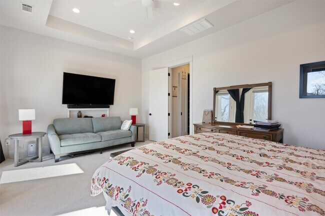 Building Photo - 1136 Adele St