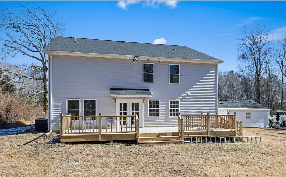 Building Photo - 14106 Carrollton Blvd
