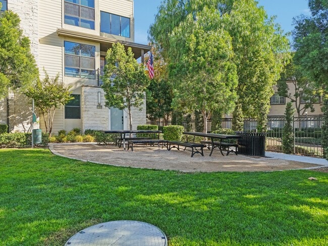 Building Photo - 11048 Luminate Dr