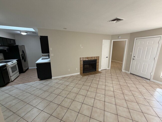 Building Photo - 4820 N 89th Ave
