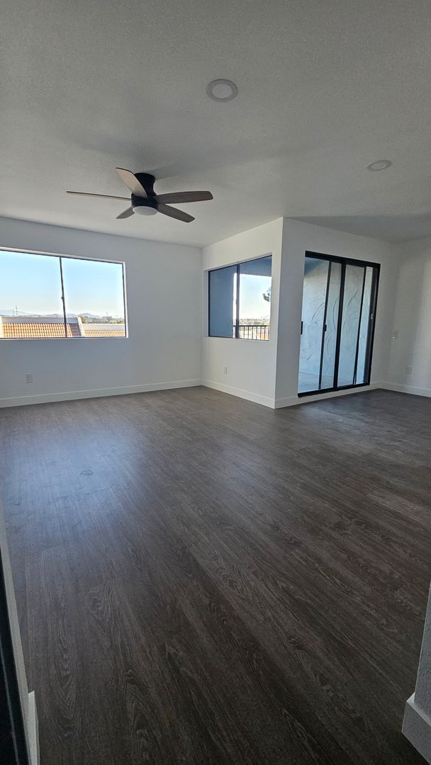 Building Photo - Beautiful 2BD 1.5BA Recently Remodeled Condo in Forest Park Plaza