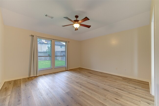 Building Photo - 10622 Lonesome Dove Trail