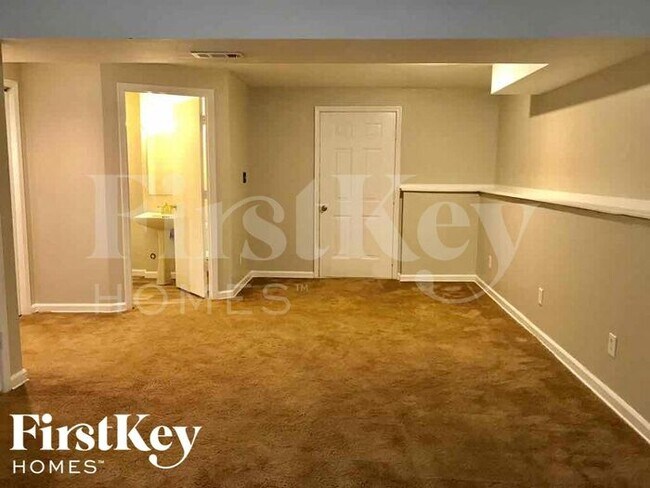 Building Photo - 2035 NE Cookson Ct