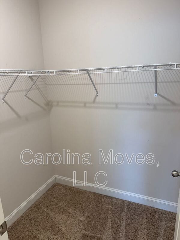 Building Photo - 555 Yellow Fox Rd