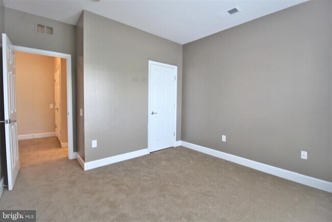 Building Photo - 2382 Brookmoor Ln