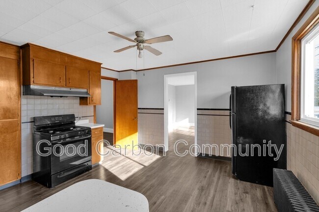 Building Photo - 765 Oliver St