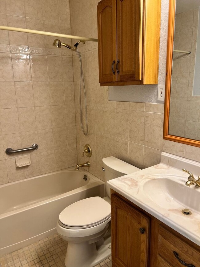 Building Photo - 4903 S 83rd St