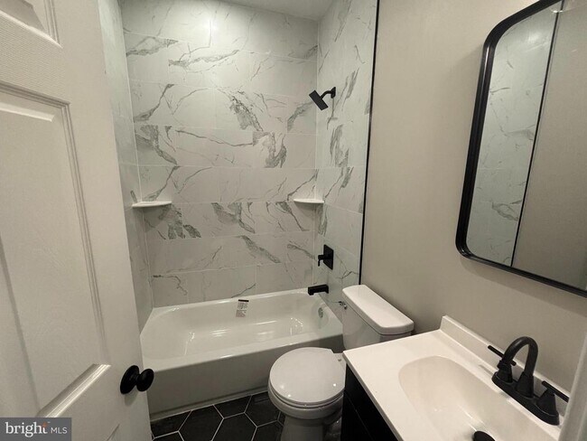 Primary Photo - 1451 W Loudon St