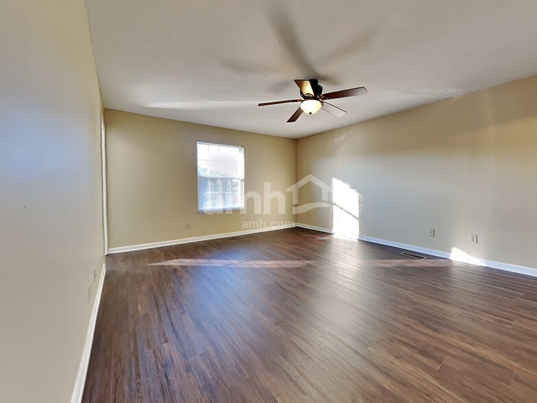 Building Photo - 15 Churchill Manor Ct