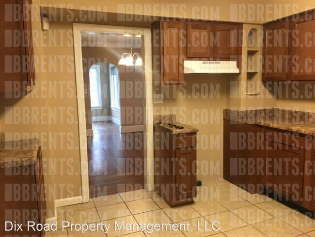 Building Photo - 107 N Edgewood Ave