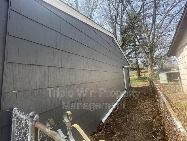 Building Photo - 11923 San Andres Dr