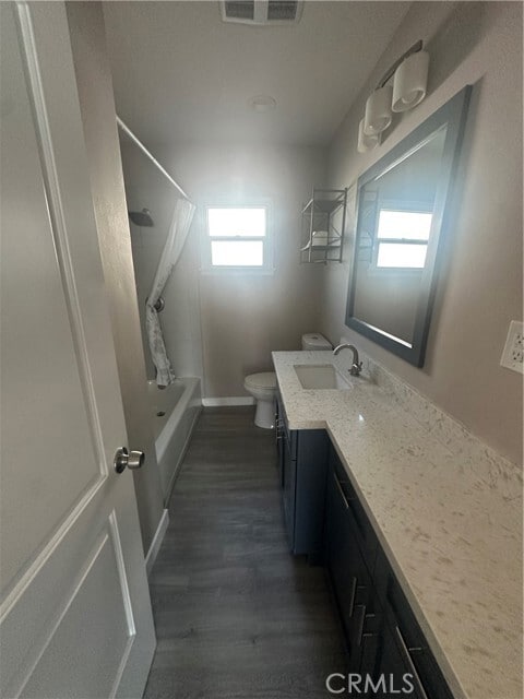 Building Photo - 16326 Denker Ave