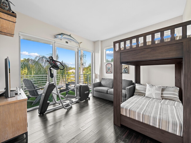 Building Photo - 444 Hendricks Isle