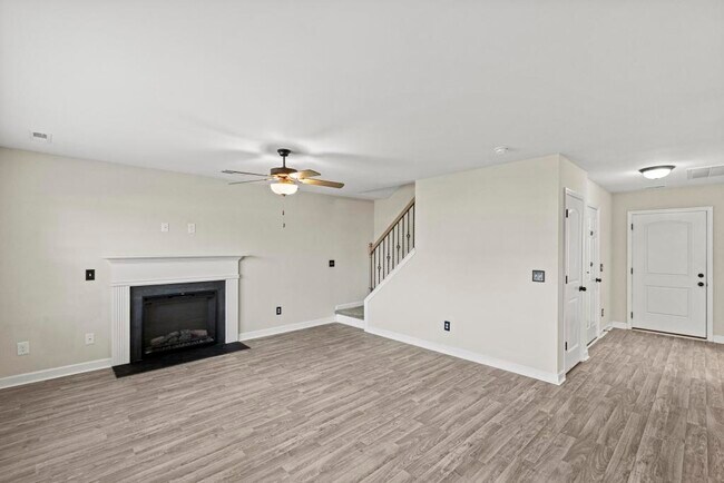 Building Photo - 707 Pandion Ct