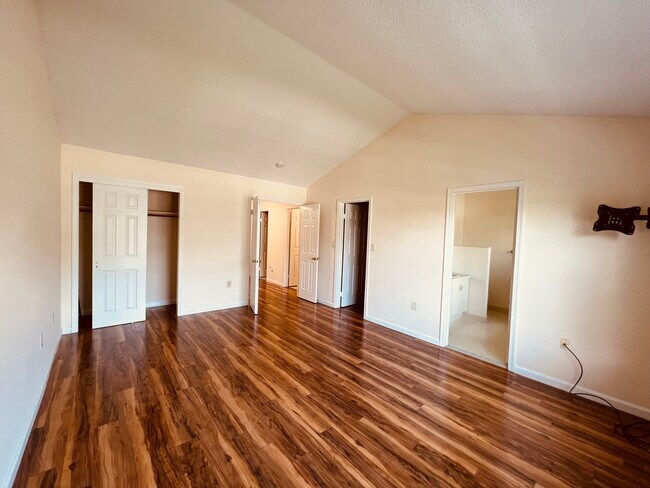 Master Bedroom 3 - 25 Balboa Ln