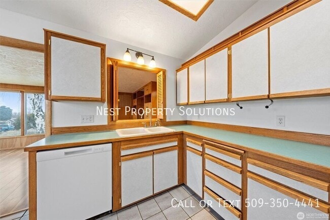 Building Photo - 401 Statter Rd