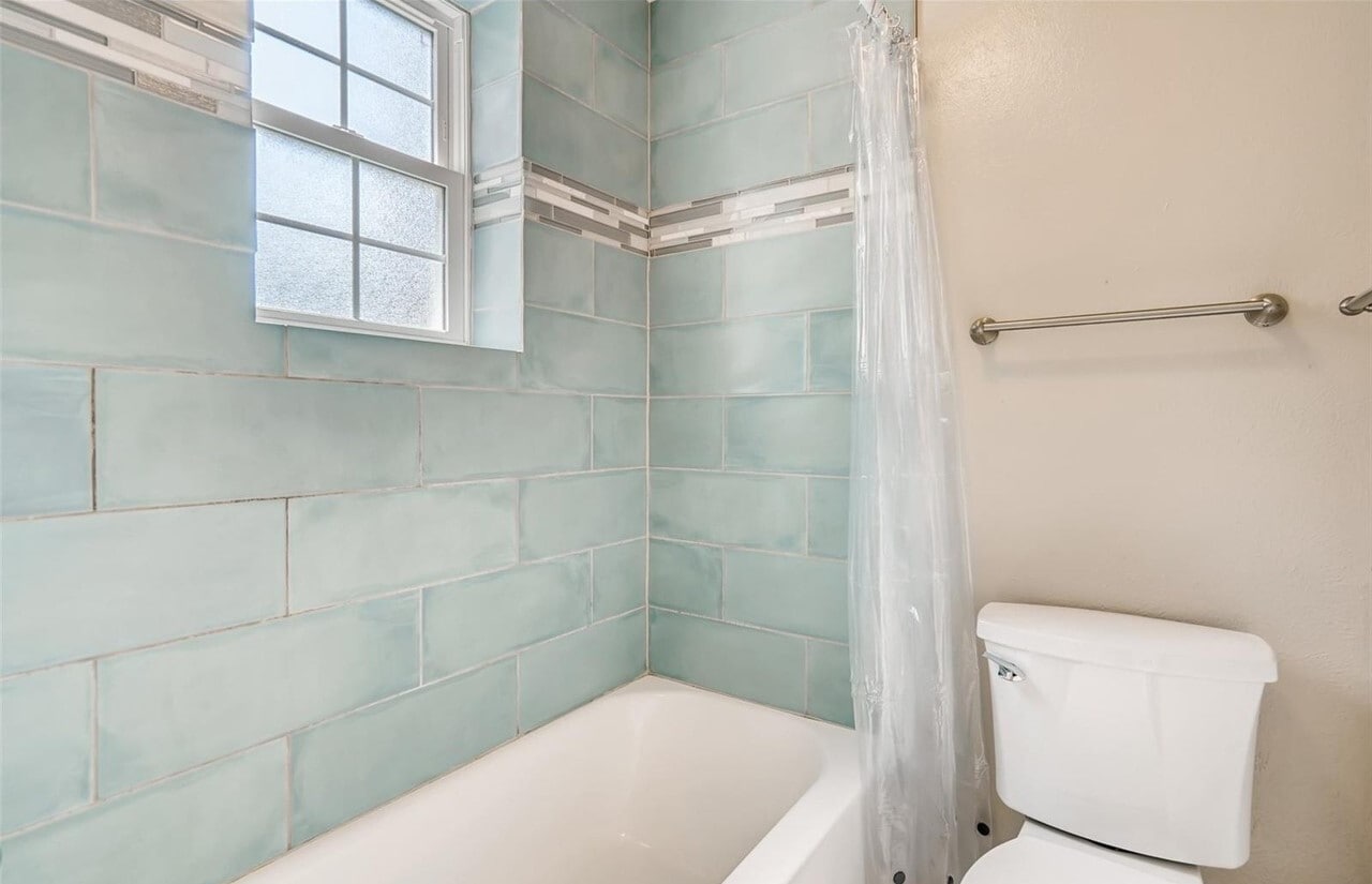 Building Photo - 5565 W 76th Ave