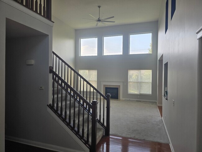 Building Photo - 3296 Wind Dr