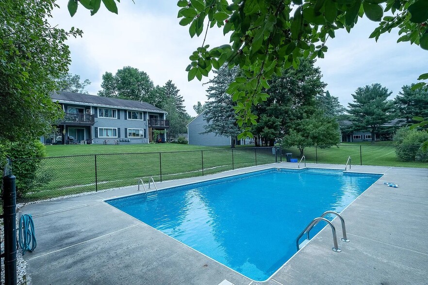 Common Area Pool - 234 Quarry Hill Rd