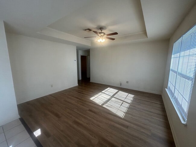 Building Photo - China Spring 4 Bedroom